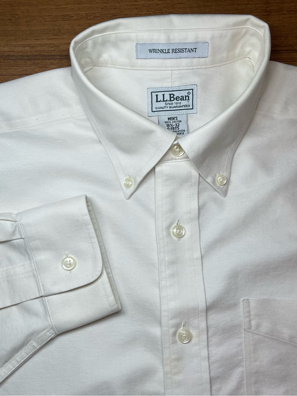 L.L. Bean Mens Off White Wrinkle Resistant Pinpoint Oxford Dress Shirt 16.5 32